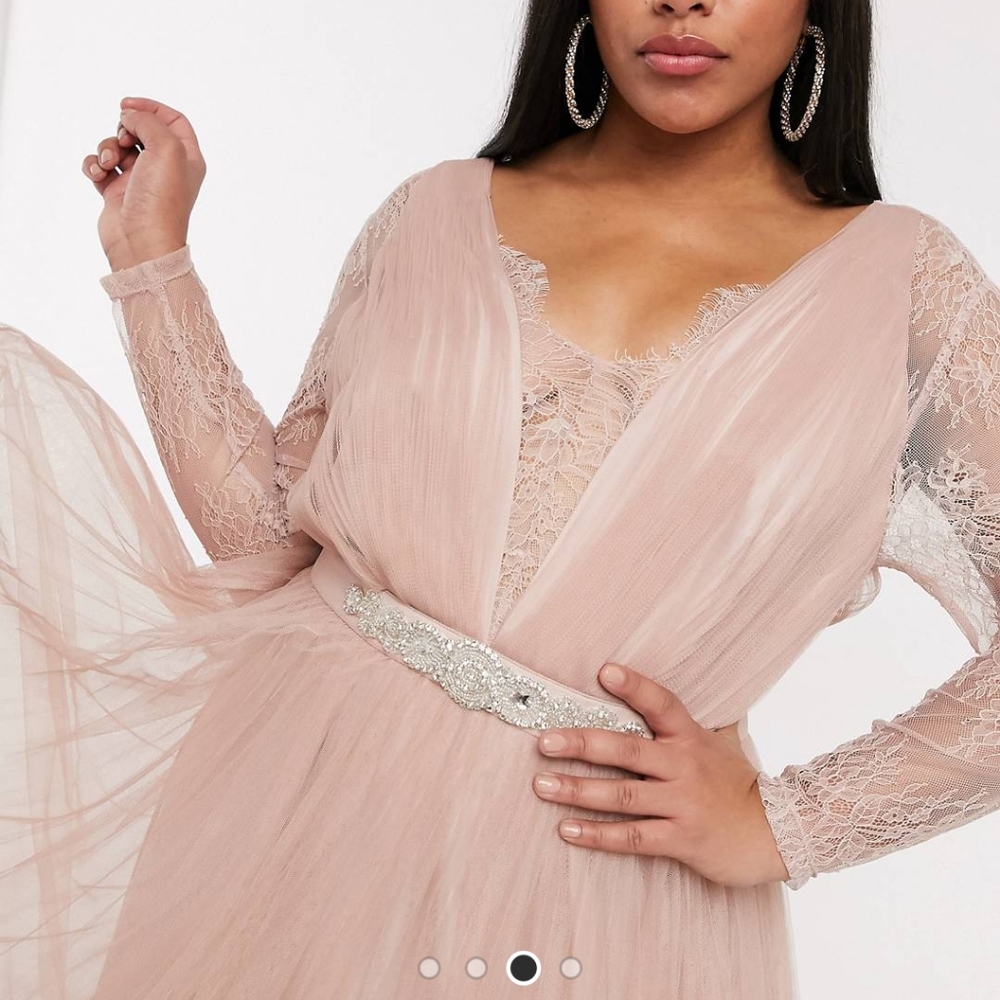 Wedding gown